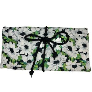 Christian Dior Black & White Daisy Floral Trifold Makeup/Jewelry Travel bag VTG